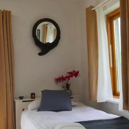Seaview And Sunsets, Entire Place, Private Entrance, Large Bedroom, Full Kitchen And Bathroom * Ennistimon