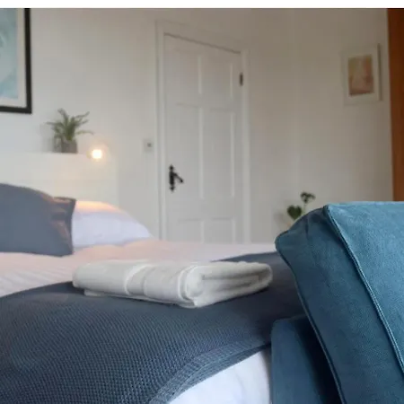 Дом отдыха Seaview And Sunsets, Entire Place, Private Entrance, Large Bedroom, Full Kitchen And Bathroom