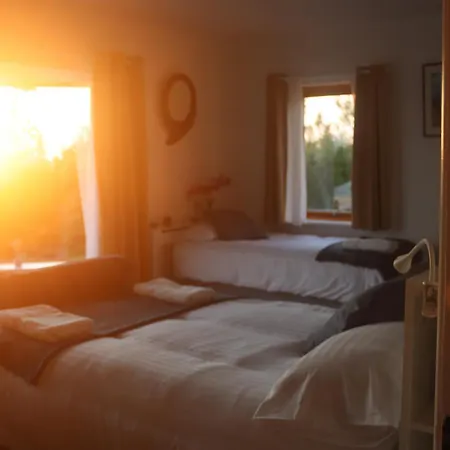 Seaview And Sunsets, Entire Place, Private Entrance, Large Bedroom, Full Kitchen And Bathroom Holiday home Ennistimon