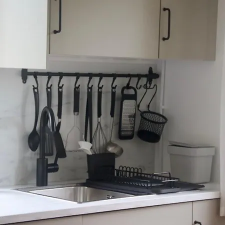 Дом отдыха Seaview And Sunsets, Entire Place, Private Entrance, Large Bedroom, Full Kitchen And Bathroom Эннистимон