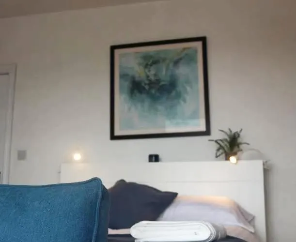 度假居 Seaview And Sunsets, Entire Place, Private Entrance, Large Bedroom, Full Kitchen And Bathroom